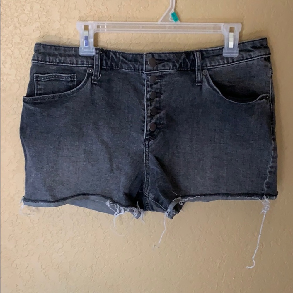 Universal Thread Jean shorts